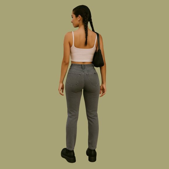 🖤 Rolla’s “Elle” Super High Rise Relaxed Jeans in Washed Black (Size 30) - Picture 2 of 10